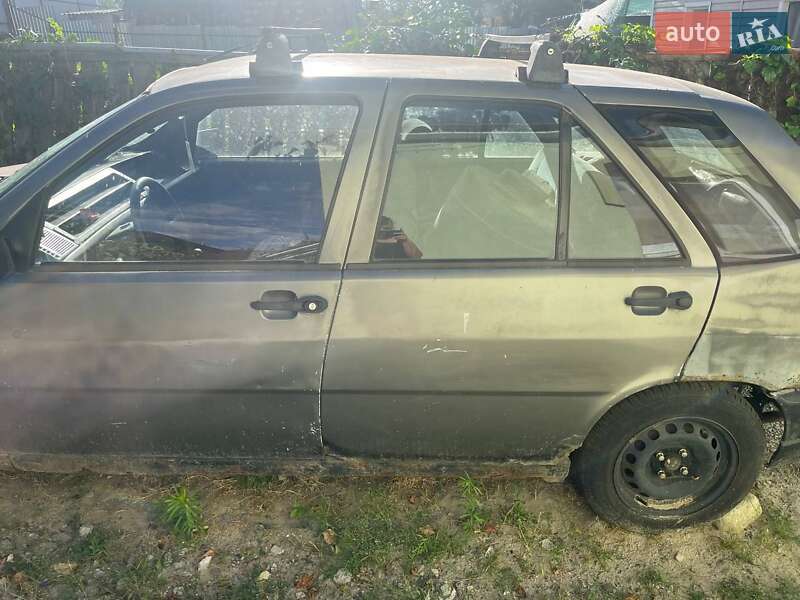 Хэтчбек Fiat Tipo 1988 в 
