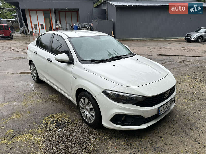 Седан Fiat Tipo 2021 в 