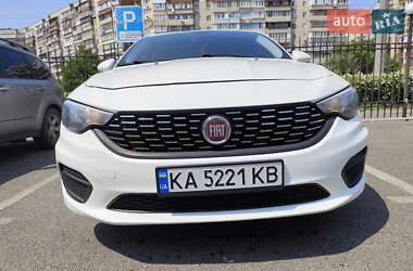 Седан Fiat Tipo 2019 в Киеве