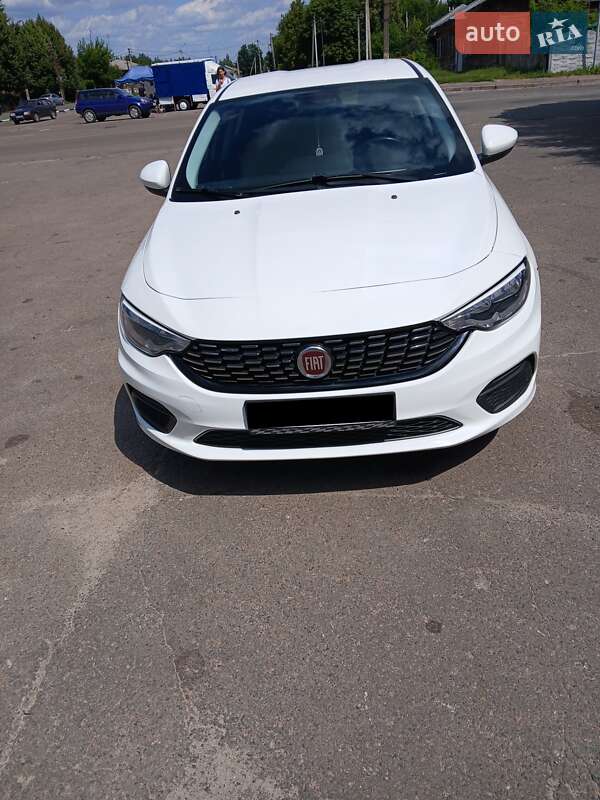 Седан Fiat Tipo 2017 в 