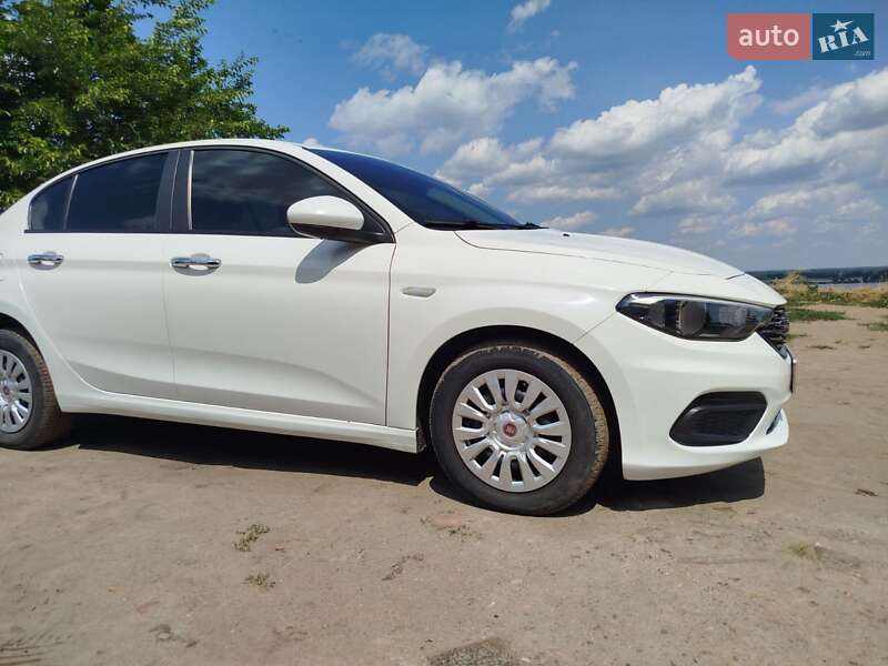 Седан Fiat Tipo 2019 в Ржищеві