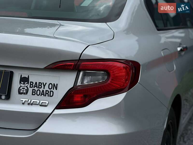 Седан Fiat Tipo 2017 в Львове