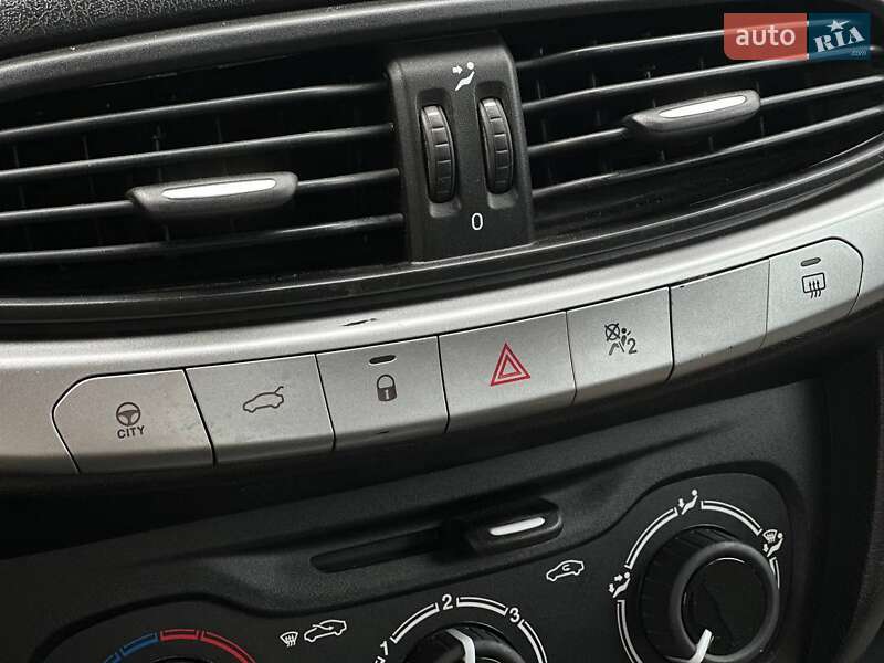 Седан Fiat Tipo 2017 в Львове