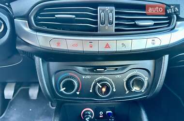 Седан Fiat Tipo 2017 в 