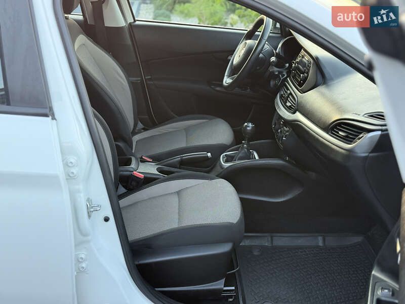 Седан Fiat Tipo 2019 в Дубно