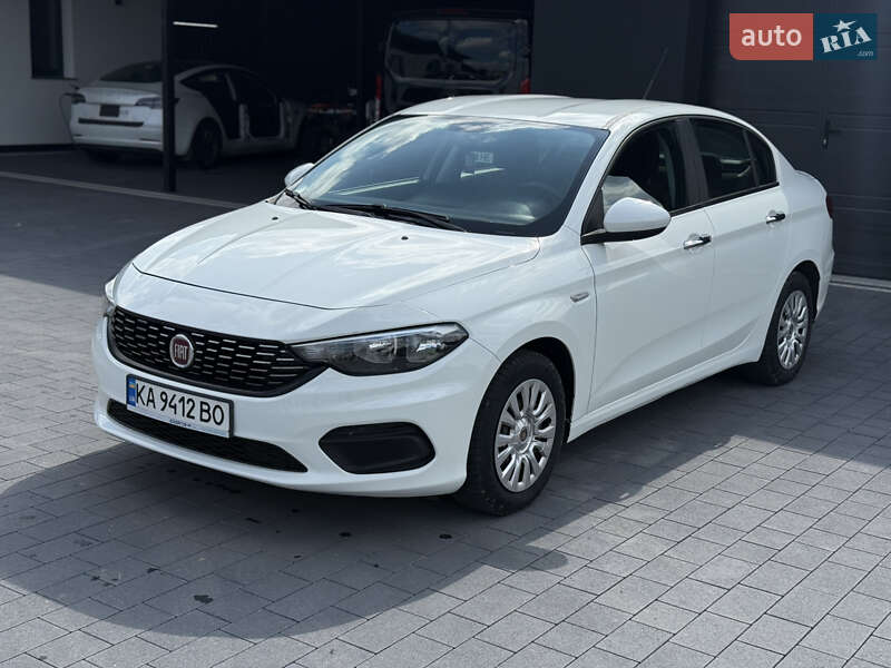 Седан Fiat Tipo 2019 в Дубно