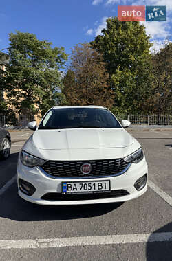 Седан Fiat Tipo 2016 в 