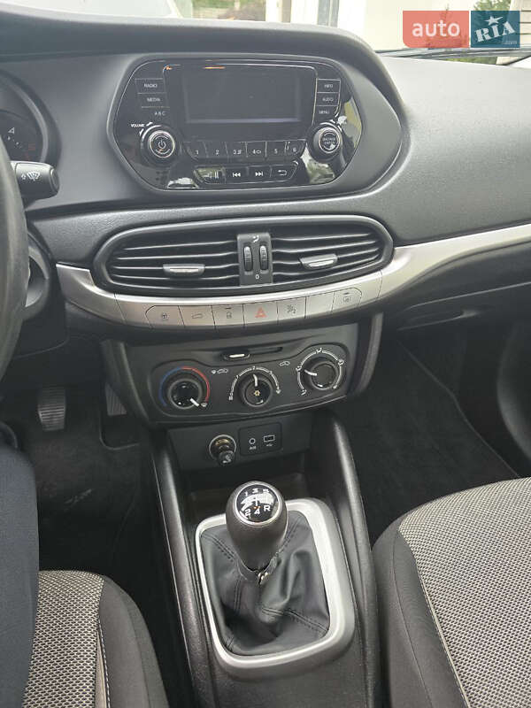Седан Fiat Tipo 2017 в Вышгороде
