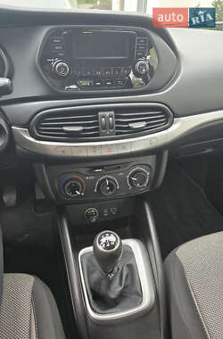 Седан Fiat Tipo 2017 в 