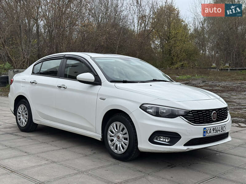 Седан Fiat Tipo 2020 в Смеле