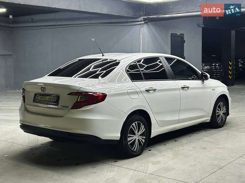 Седан Fiat Tipo 2018 в Чернівцях