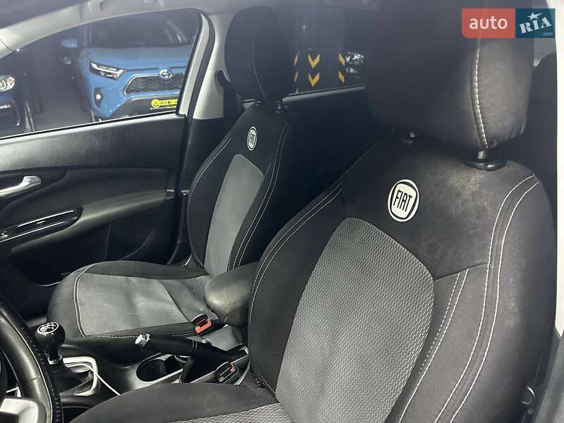 Седан Fiat Tipo 2018 в Чернівцях