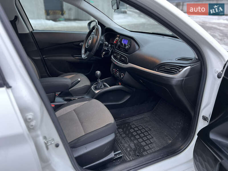 Седан Fiat Tipo 2018 в Киеве фото 29 Седан Fiat Tipo 2018 в Киеве
