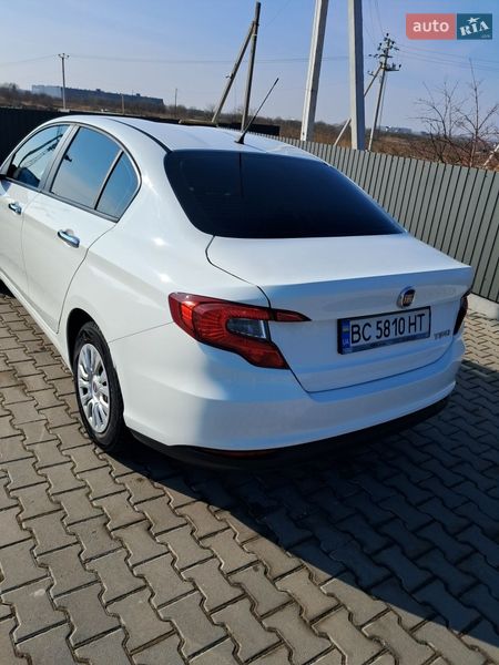 Седан Fiat Tipo 2018 в Львове