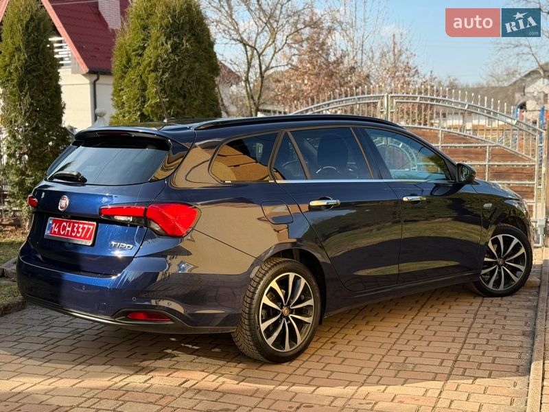 Универсал Fiat Tipo 2017 в Ивано-Франковске