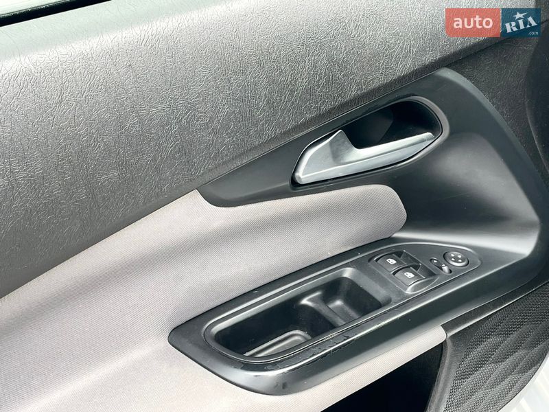 Седан Fiat Tipo 2016 в Киеве фото 21 Седан Fiat Tipo 2016 в Киеве