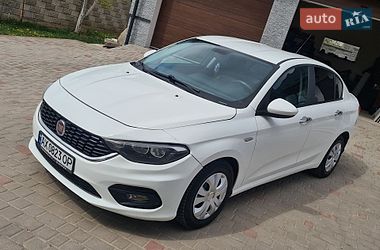 Седан Fiat Tipo 2018 в Ровно