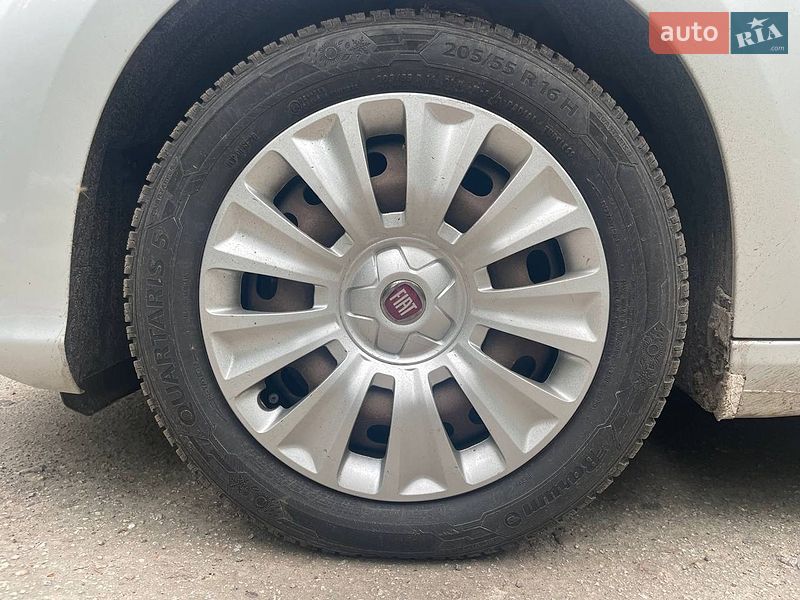 Седан Fiat Tipo 2021 в Ромнах