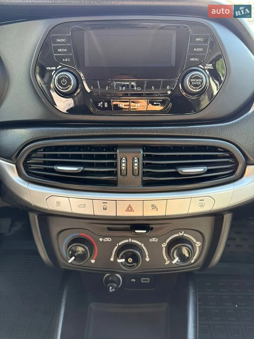 2019 Fiat Tipo - мініатюра 23