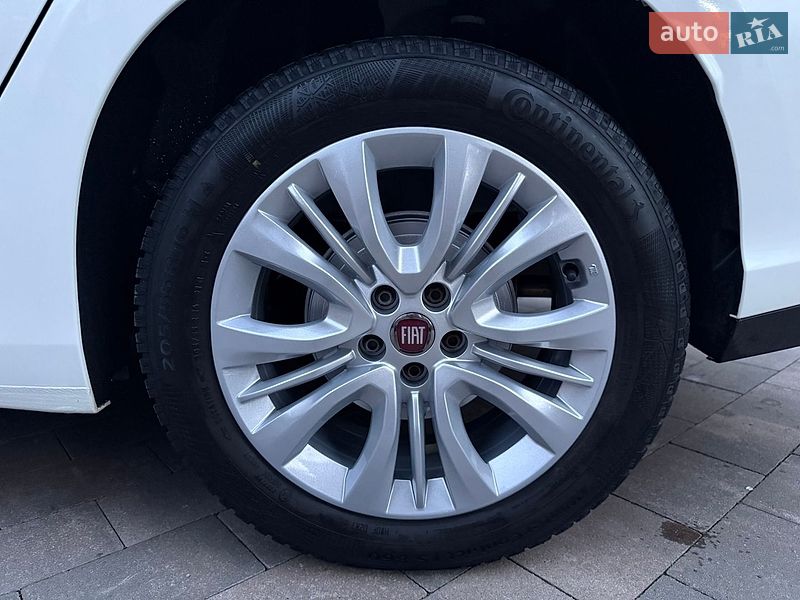 Седан Fiat Tipo 2018 в Калуше