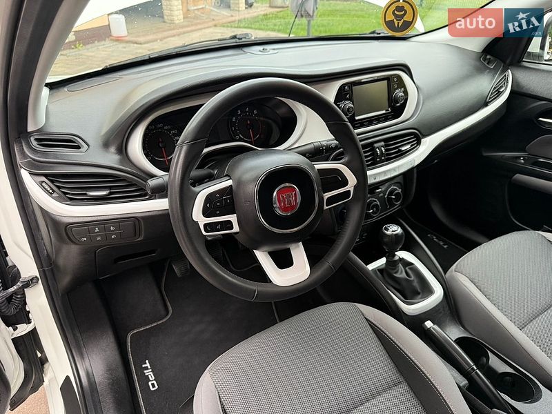 Седан Fiat Tipo 2018 в Калуше