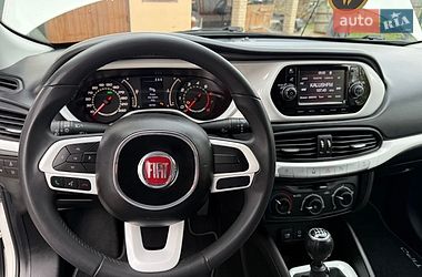 Седан Fiat Tipo 2018 в Калуше