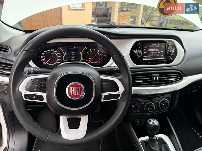 Седан Fiat Tipo 2018 в Калуше