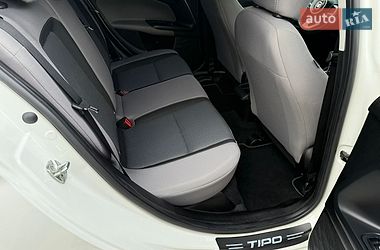 Седан Fiat Tipo 2018 в Калуше