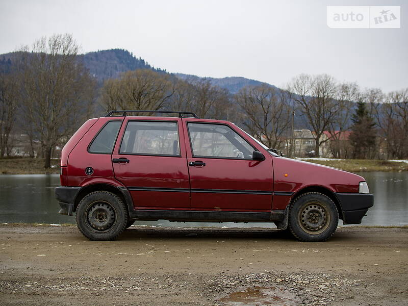 Хэтчбек Fiat Uno 1996 в Сколе