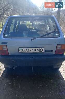 Седан Fiat Uno 1987 в Черновцах