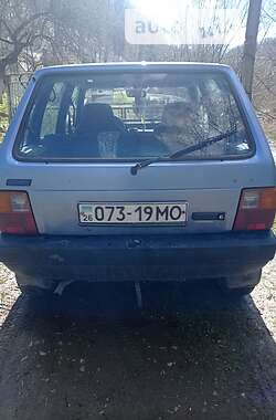 Седан Fiat Uno 1987 в Черновцах