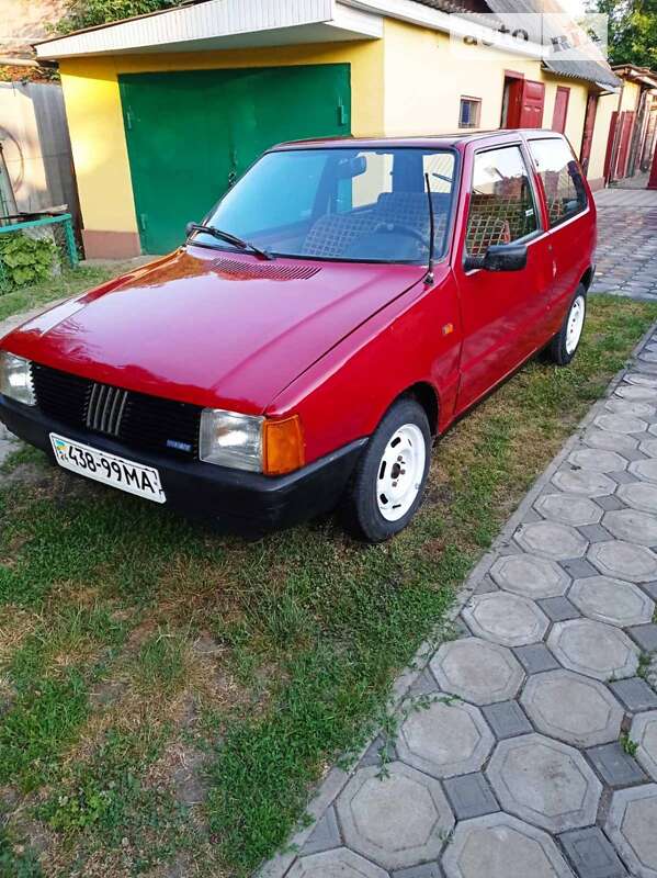Хэтчбек Fiat Uno 1988 в Христиновке