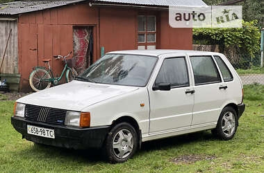 Хэтчбек Fiat Uno 1984 в 