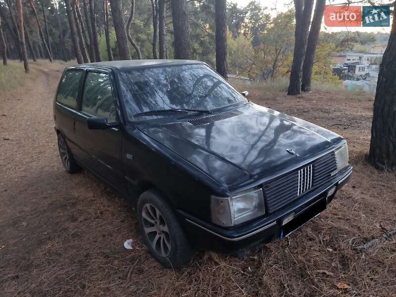 Хэтчбек Fiat Uno 1986 в Сумах