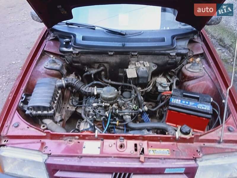 Хэтчбек Fiat Uno 1988 в Ровно