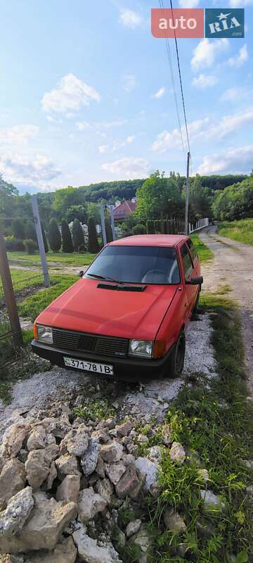 Хэтчбек Fiat Uno 1986 в 