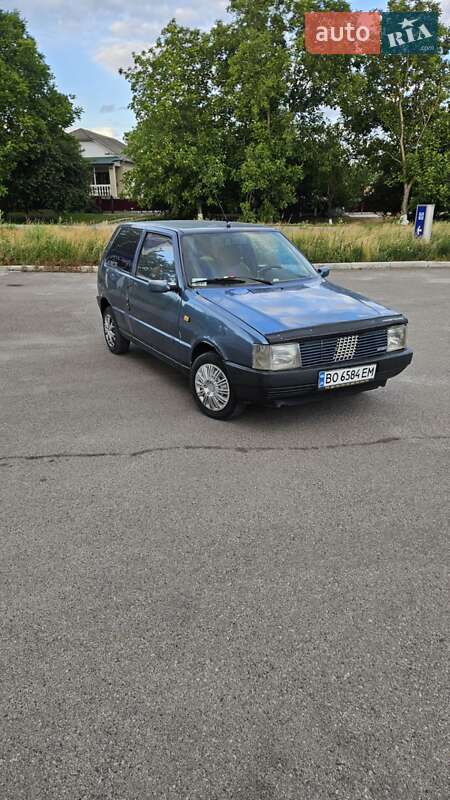 Хэтчбек Fiat Uno 1988 в 