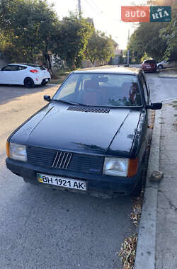 Хэтчбек Fiat Uno 1986 в 