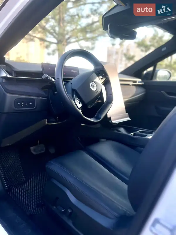 Fisker Ocean 2023 VIN VCF1EBU29PG006846 фото оголошення 18 з 66