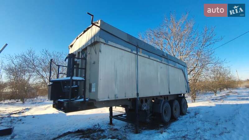 Самоскид напівпричіп Fliegl DHKA 2005 в Роздільній