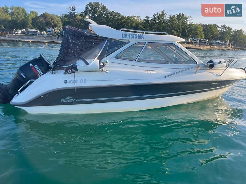 Моторная яхта Flipper 630 2007 в Киеве фото 9 Моторная яхта Flipper 630 2007 в Киеве