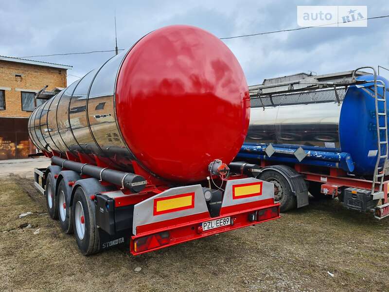 Цистерна напівпричіп Fluid AR S 2004 в Вінниці