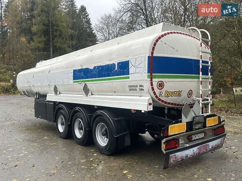 Цистерна полуприцеп Fluid CSP 1997 в Хусте