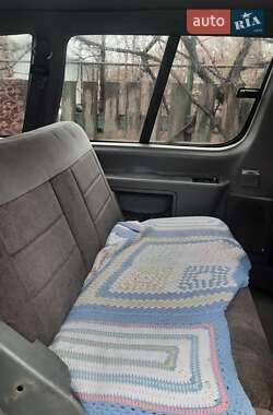 Минивэн Ford Aerostar 1992 в 