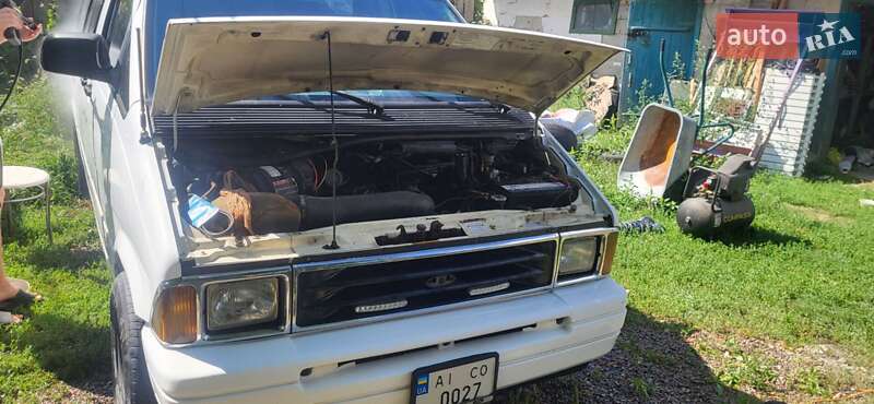 Минивэн Ford Aerostar 1989 в Киеве