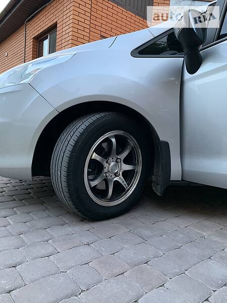 Хетчбек Ford B-Max 2015 в Вінниці