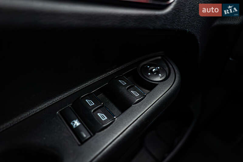 Микровэн Ford B-Max 2013 в Киеве фото 19 Микровэн Ford B-Max 2013 в Киеве