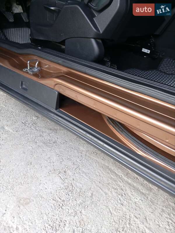 Микровэн Ford B-Max 2013 в Вольногорске