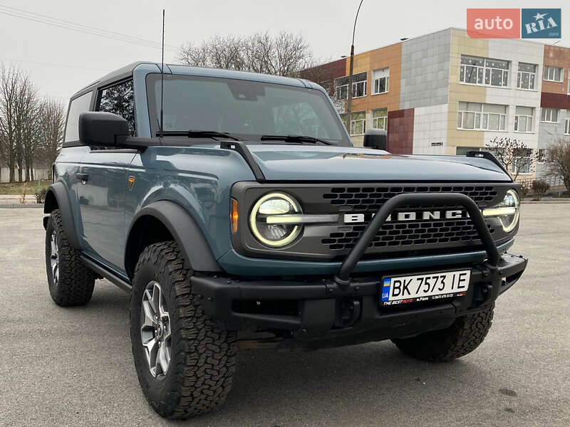 Позашляховик / Кросовер Ford Bronco 2022 в 