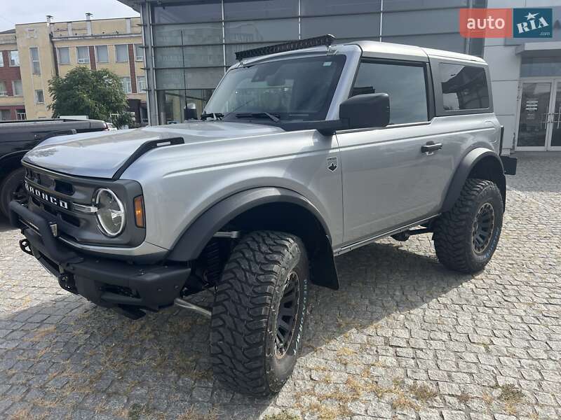 Ford Bronco 2024